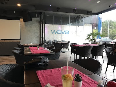 Wave Beach Cafe